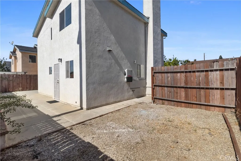 21452 Vera Street, Carson, California 90745 home-pic-8
