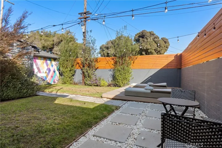 8800 S Van Ness Avenue, Los Angeles, California 90047