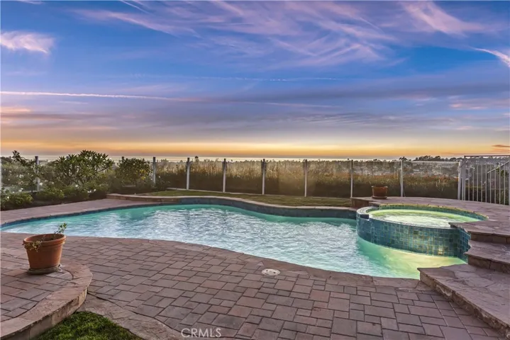 613 Calle Hidalgo, San Clemente, California 92673