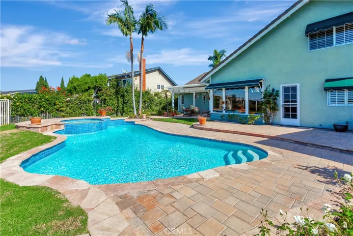 613 Calle Hidalgo, San Clemente, California 92673