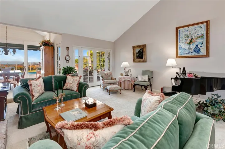 613 Calle Hidalgo, San Clemente, California 92673