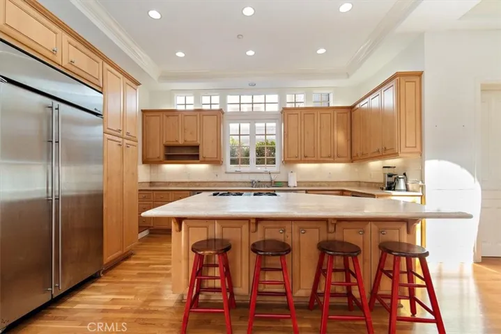 216 Morningside Drive, Manhattan Beach, California 90266