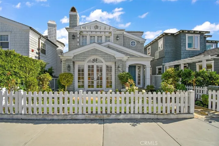 216 Morningside Drive, Manhattan Beach, California 90266