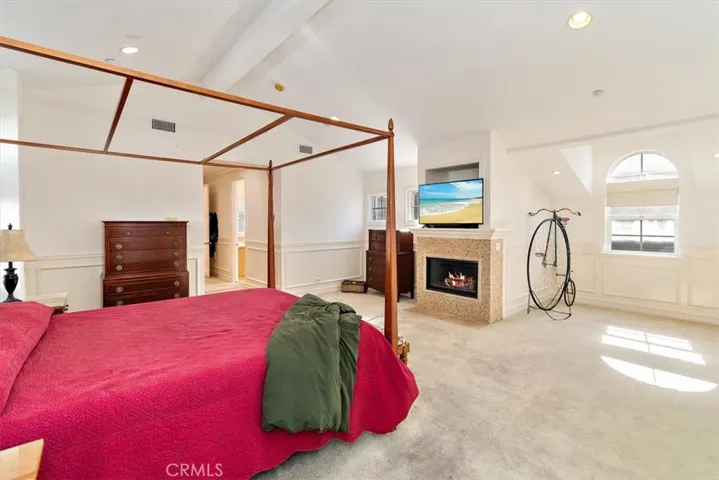 216 Morningside Drive, Manhattan Beach, California 90266