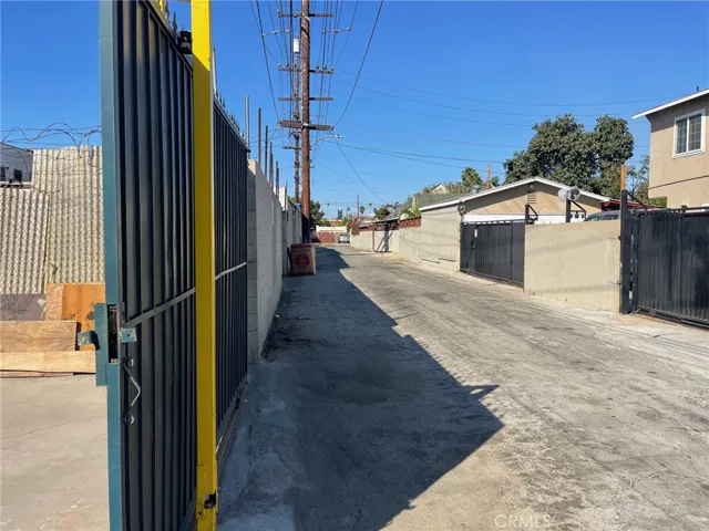 10322 Hawthorne Boulevard, Inglewood, California 90304