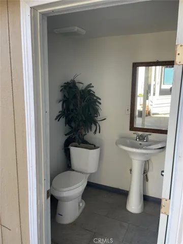 10322 Hawthorne Boulevard, Inglewood, California 90304