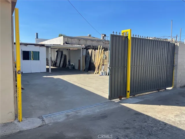 10322 Hawthorne Boulevard, Inglewood, California 90304
