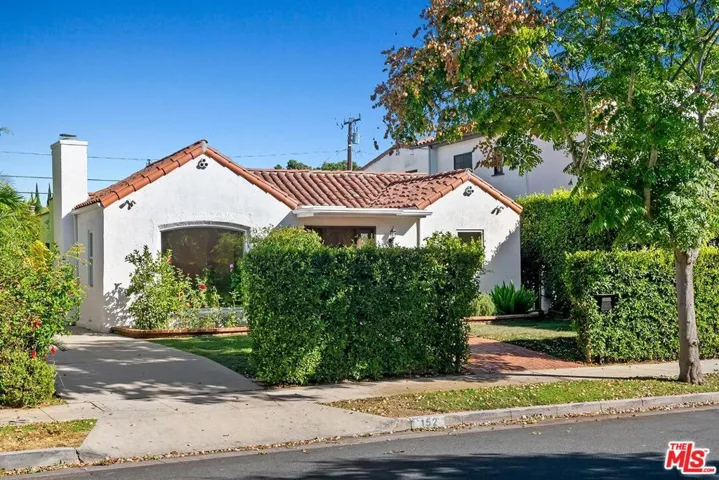 Hedged Facade