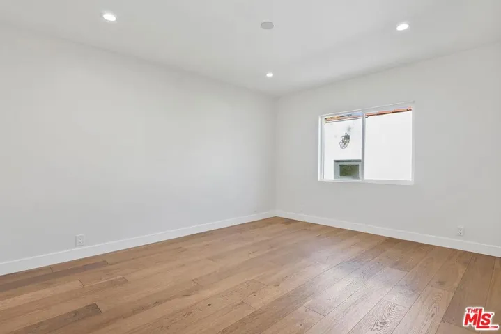 Guest Bedroom Suite