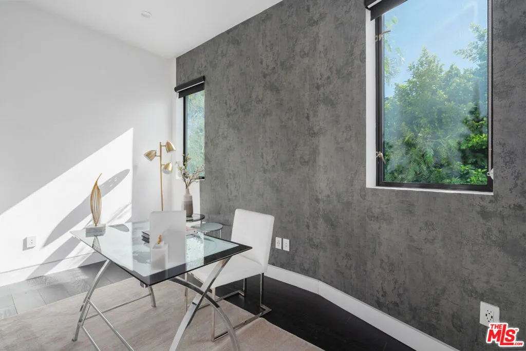 16770 Morrison Street, Encino, California 91436 home-pic-21