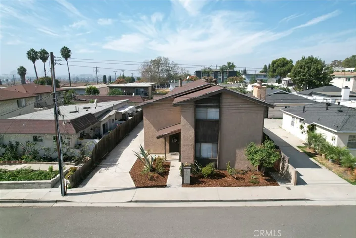 1867 Gladys Avenue, Signal Hill, California 90755