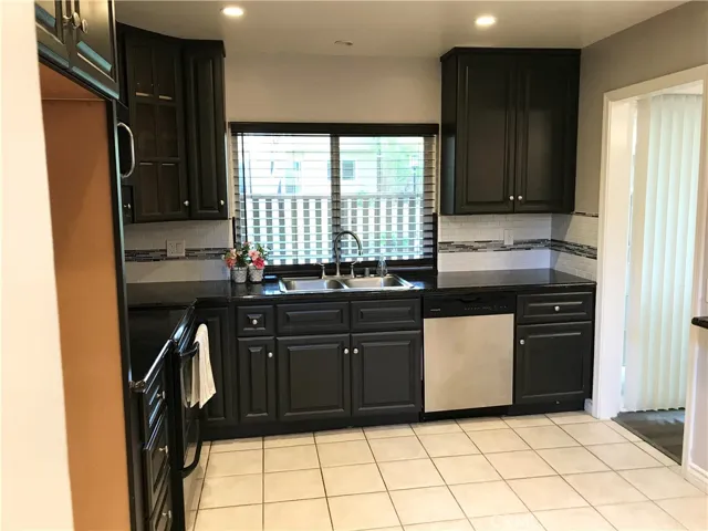 19648 Castellana, Yorba Linda, California 92886