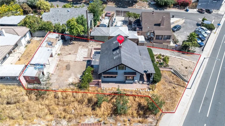 2757 Foothill Boulevard, La Crescenta, California 91214