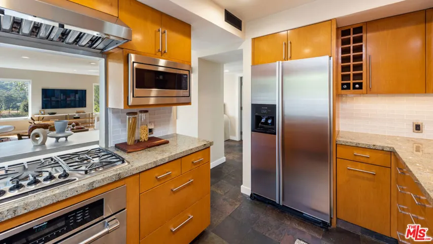 3326 Charleston Way, Los Angeles, California 90068