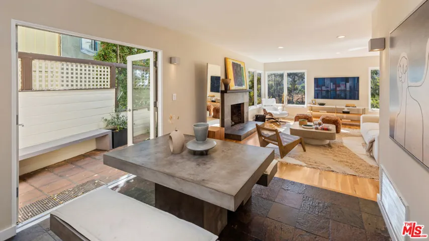 3326 Charleston Way, Los Angeles, California 90068