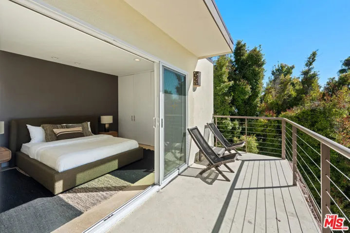 3326 Charleston Way, Los Angeles, California 90068