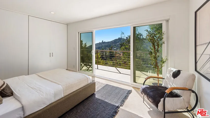 3326 Charleston Way, Los Angeles, California 90068