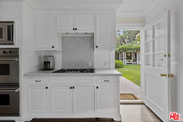 1401 N Doheny Drive, Los Angeles, California 90069