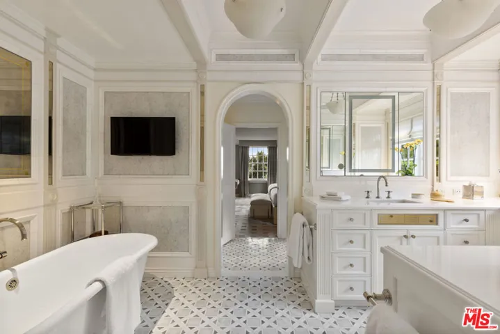 1401 N Doheny Drive, Los Angeles, California 90069