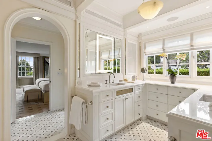 1401 N Doheny Drive, Los Angeles, California 90069