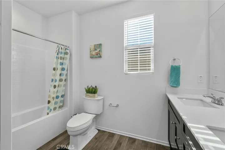 Hallway Bathroom upstairs