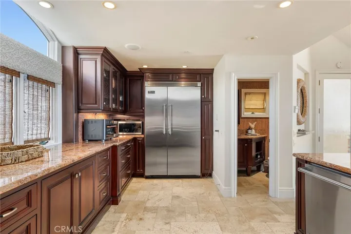 61 A Surfside, Surfside, California 90743
