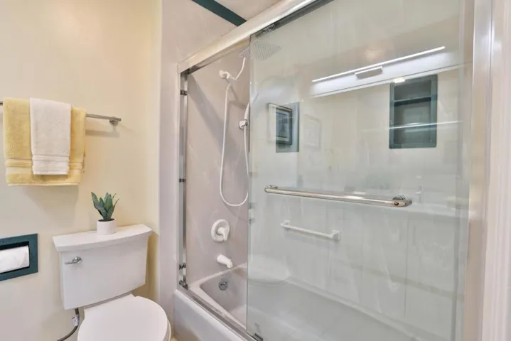 700 Chiquita Avenue 5, Mountain View, California 94041