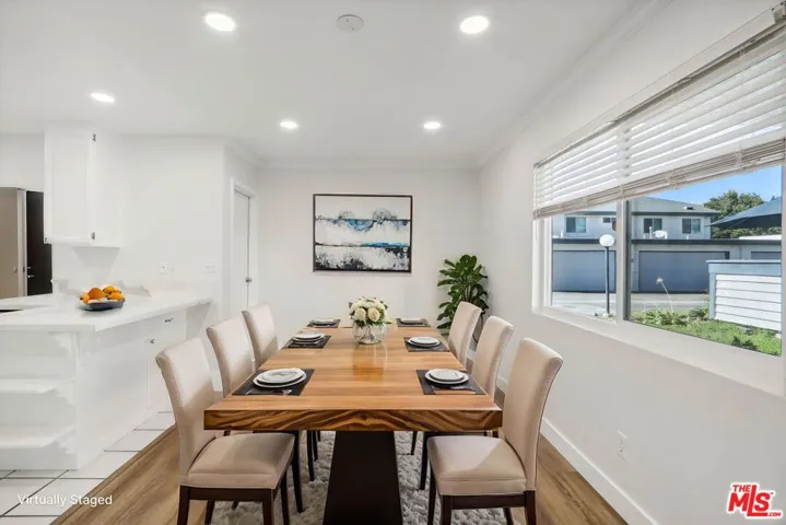 19231 Sherman Way 27, Reseda, California 91335
