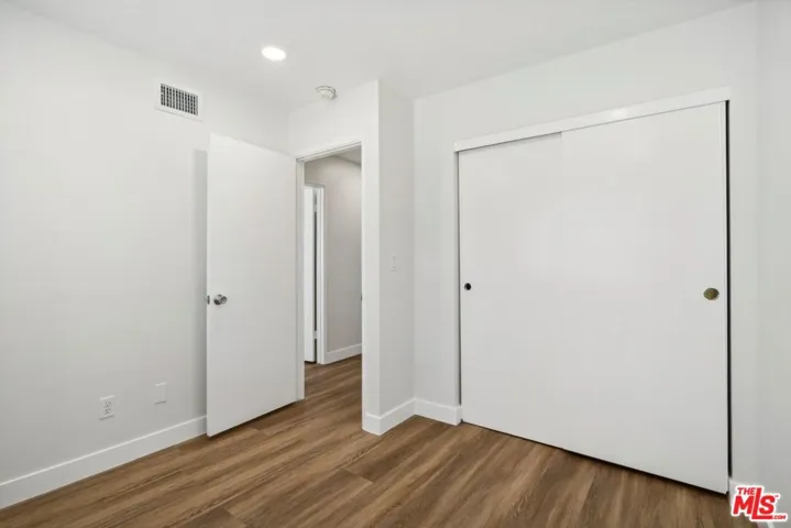 19231 Sherman Way 27, Reseda, California 91335