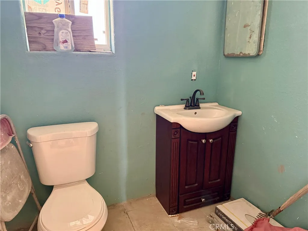 18645 E Palmdale Boulevard, Palmdale, California 93591 home-pic-6