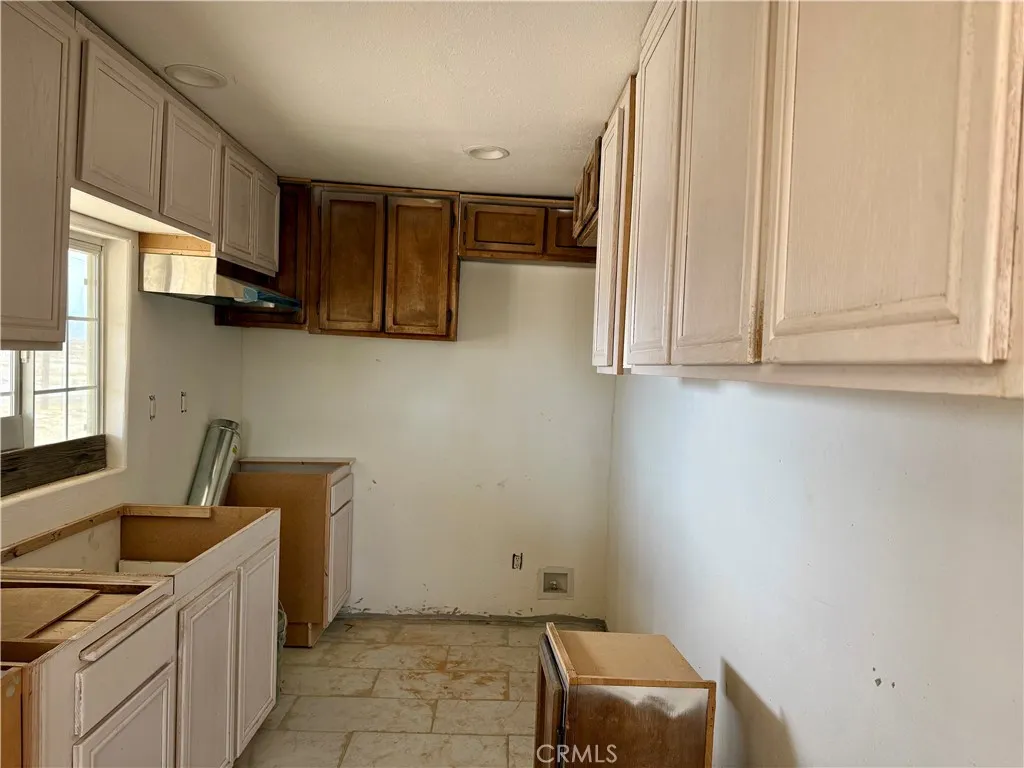 18645 E Palmdale Boulevard, Palmdale, California 93591 home-pic-5