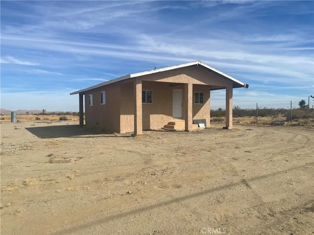 18645 E Palmdale Boulevard, Palmdale, California 93591 home-pic-0