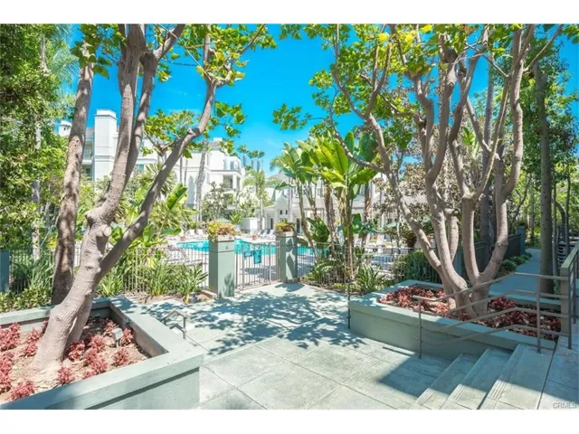 2253 Martin 120, Irvine, California 92612