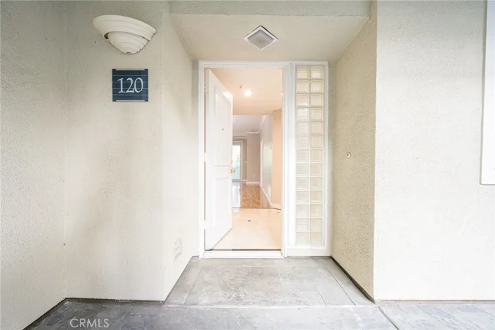 2253 Martin 120, Irvine, California 92612