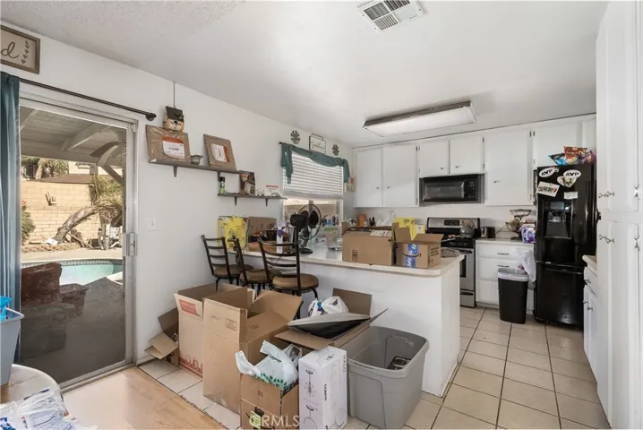 15600 Jackson Drive, Fontana, California 92336
