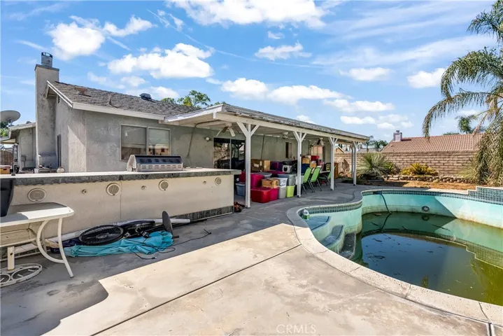 15600 Jackson Drive, Fontana, California 92336