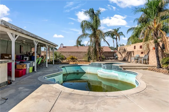 15600 Jackson Drive, Fontana, California 92336