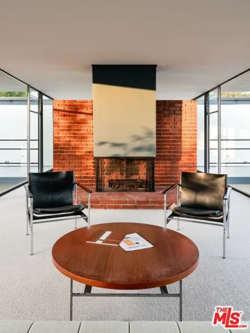 1095 N Kenter Avenue, Los Angeles, California 90049