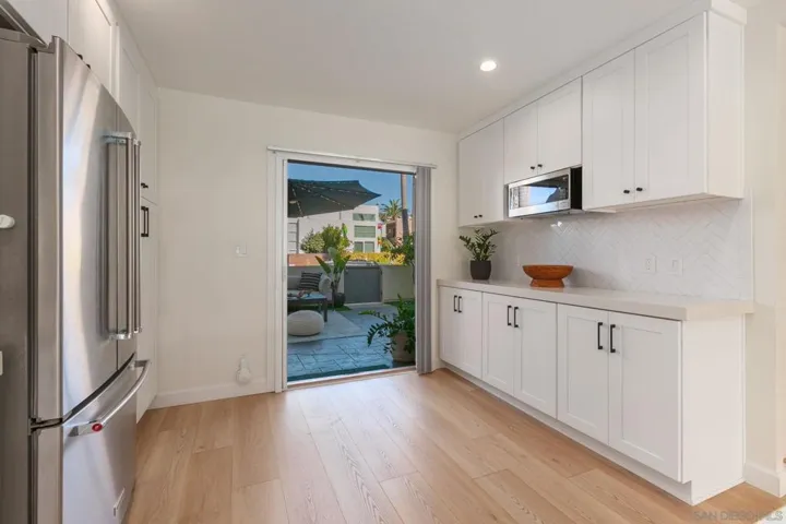 2140 Orinda Dr E, Cardiff By The Sea, California 92007