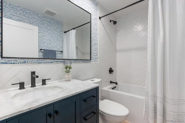2140 Orinda Dr E, Cardiff By The Sea, California 92007