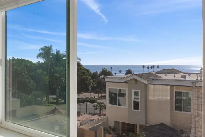 2140 Orinda Dr E, Cardiff By The Sea, California 92007