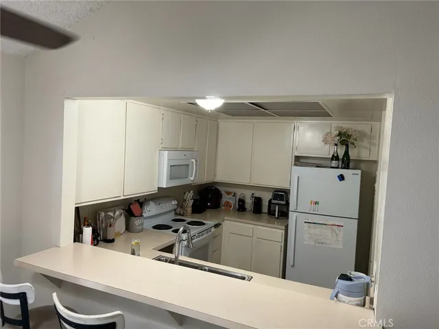 525 S Ranch View Circle 6, Anaheim, California 92807