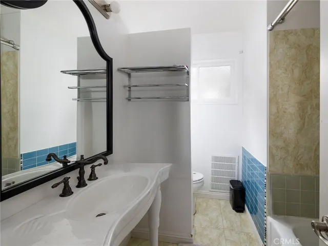 2010 W Macarthur Street, Rancho Palos Verdes, California 90275