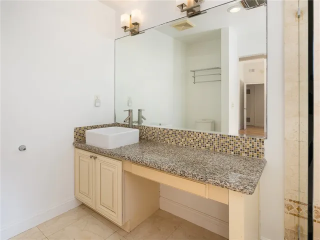 2010 W Macarthur Street, Rancho Palos Verdes, California 90275