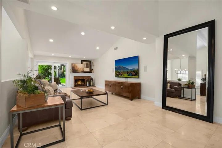 5661 Shady Glen Place, Yorba Linda, California 92886