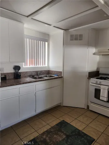21601 Powhatan Road 8, Apple Valley, California 92308