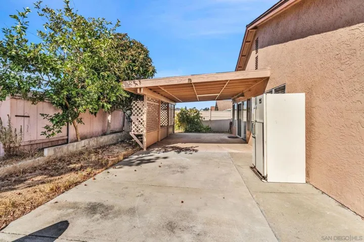9143 Reagan Rd, San Diego, California 92126