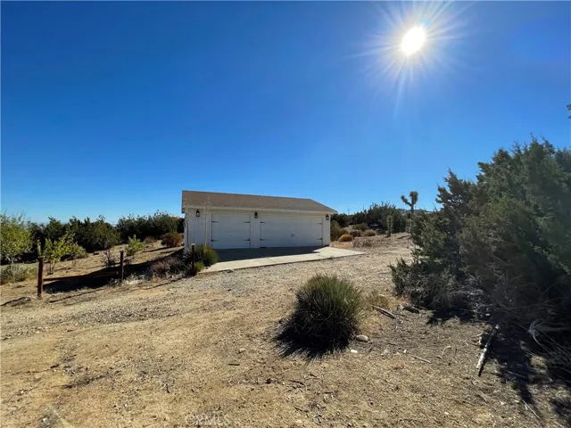 1948 Vista Road, Pinon Hills, California 92372