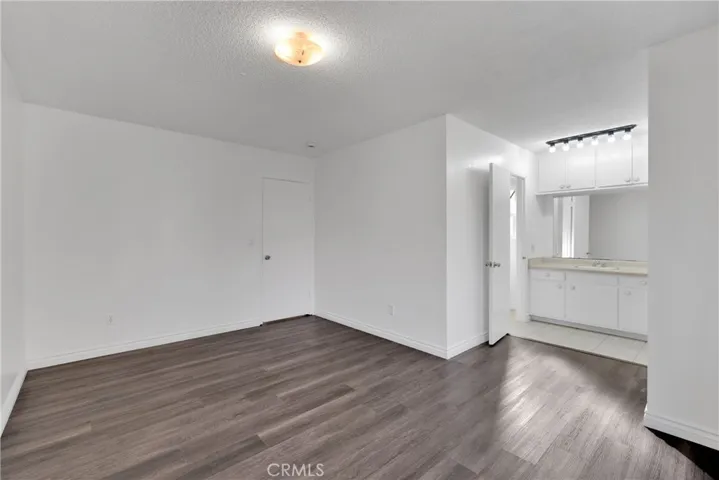 6631 Avenue De Palma, Jurupa Valley, California 92509