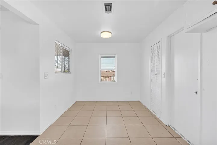 6631 Avenue De Palma, Jurupa Valley, California 92509